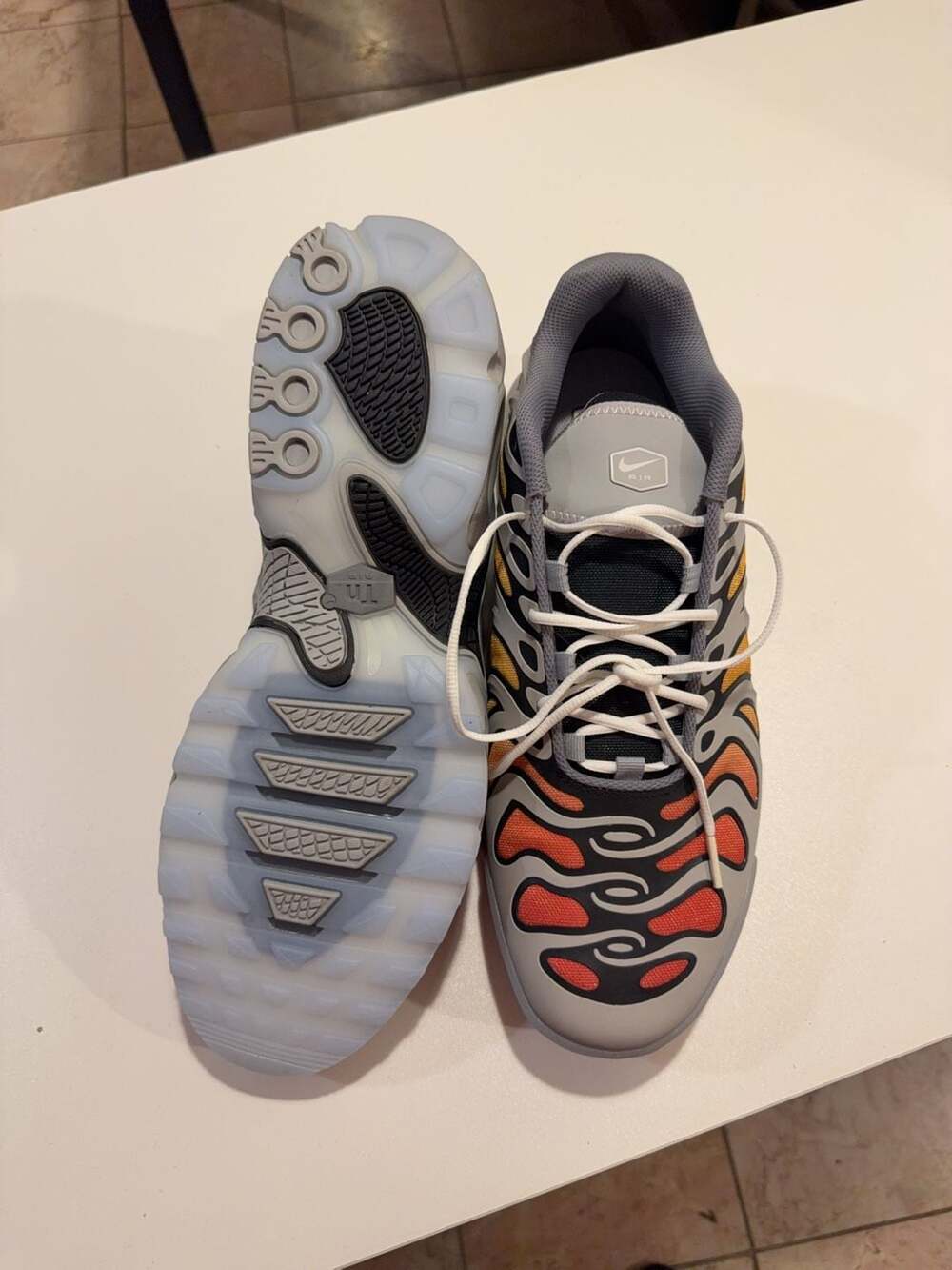 Nike Air Max Plus TN Size 13 Grey/Orange/Yellow